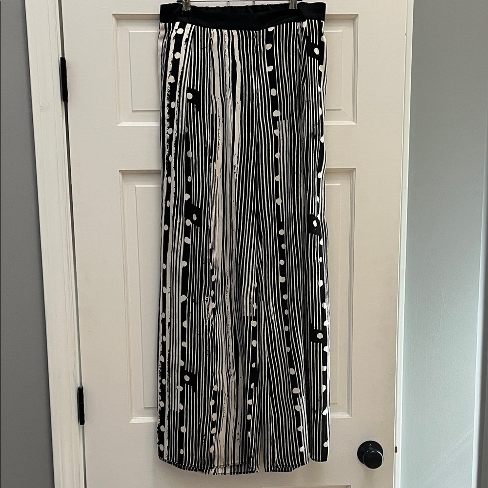 Black and White Striped wide leg pant